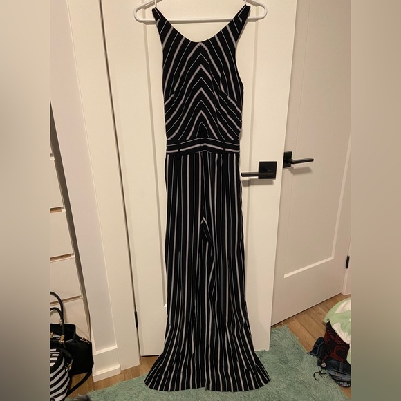 Black and White Jumper - Picture 1 of 5